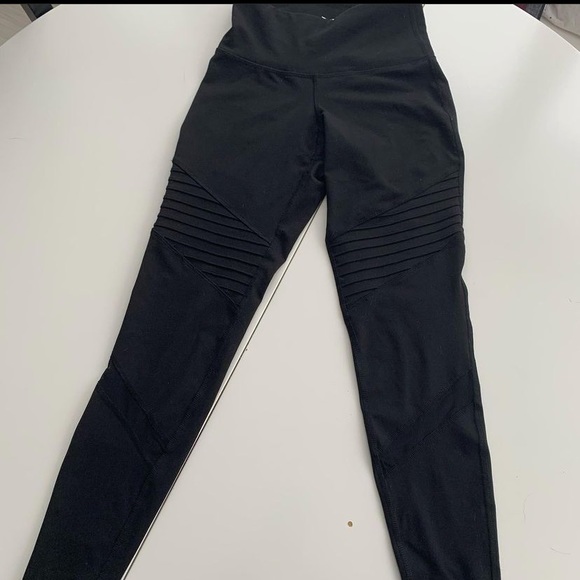 Old Navy Active leggings - Picture 2 of 2